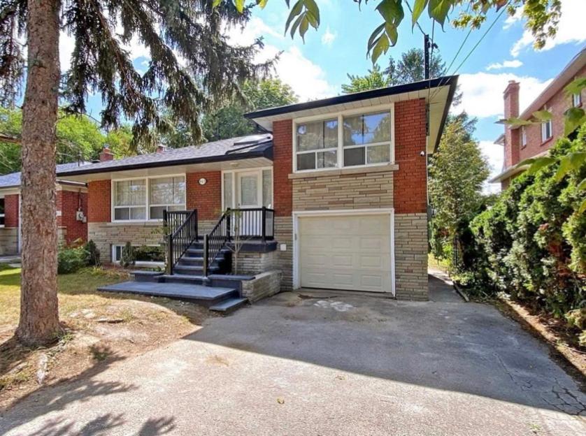 Cozy & Convenient 2-Bedroom Apartment With Private Entrance Toronto Exterior photo